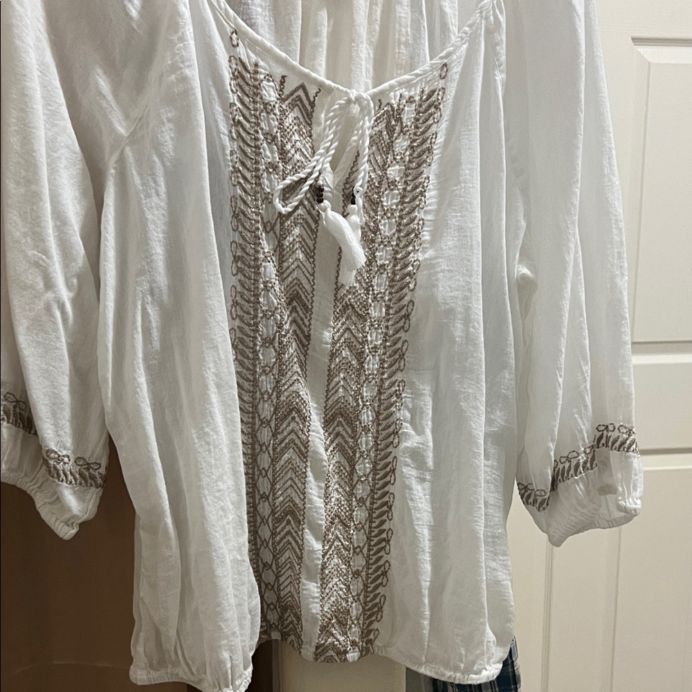 Nine West White Peasant Blouse with Tan Embroidery